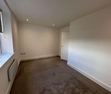 Crown House, Banbury, OX16 - Photo 2