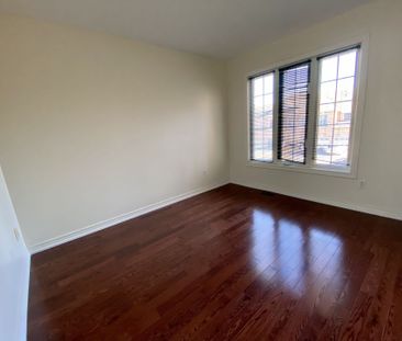 For Lease - 34 Cameo Drive, Richmond Hill, Ontario - Photo 2