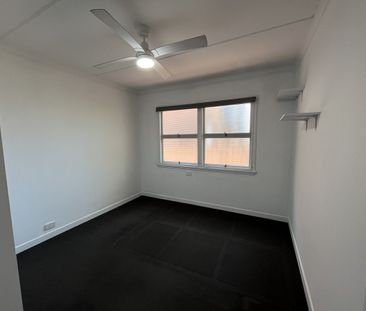 6 Falkinder Avenue, Paradise Point - Photo 3