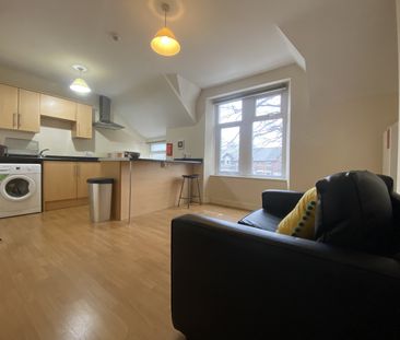 Llanbleddian Gardens, Cathays - Photo 2