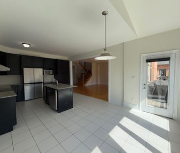 For Lease - 89 Slack Street Unit# Main and 2nd Floor only, Bradford... - Photo 3