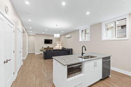 For Lease - 423 Ravenhill Avenue Unit# D, Carlingwood - Westboro and Area, Ontario - Photo 5