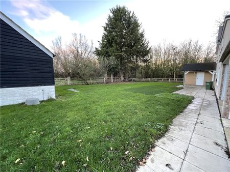 A well-presented four bedroom house, with a large garden in a rural location. - Photo 5