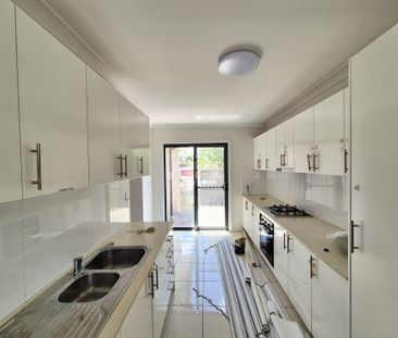 7/45-47 Dutton Street, Bankstown NSW 2200 - Townhouse For Rent | Do... - Photo 5