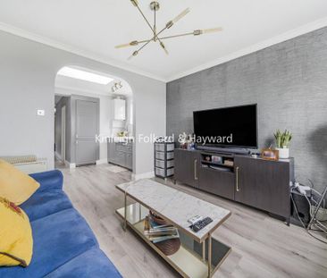 3 bedroom flat to rent - Photo 4