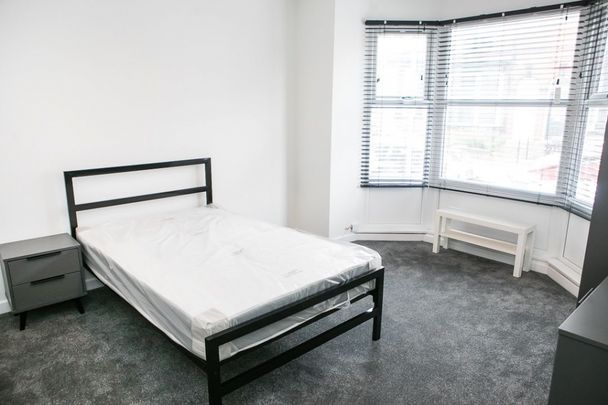 Norwood Road, Hyde Park, Leeds - Photo 1