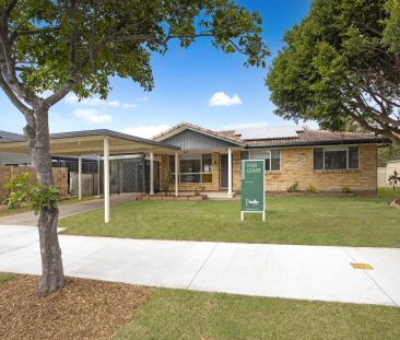 Spacious family home + separate studio, minutes to the beach! - Photo 2