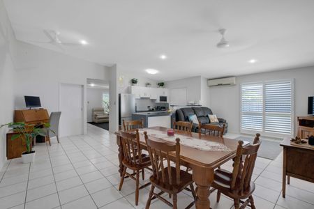 Immaculately Presented, Furnished Property Close to Everything! - Photo 4