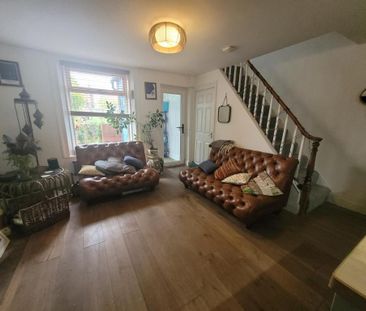 4 bedroom terraced house to rent - Photo 2