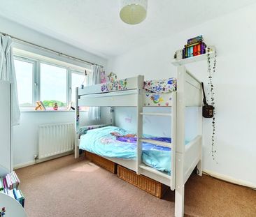 Pegasus Close, Haslemere, Surrey, GU27 - Photo 3