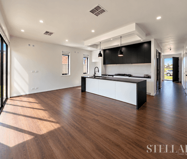 Spacious 4-Bedroom Family Home with Refrigerated Cooling & Multiple... - Photo 2