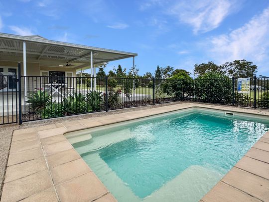 Stunning Semi-Rural 3-Bedroom Home with Pool&comma; Solar&comma; and More&excl; - Photo 1