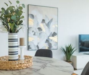 Popular Metro Spire North East Two-bedroom - Luxury & Convenience - Photo 2