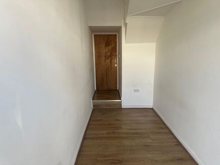 1 Bed Flat, Aylestone Road, LE2 - Photo 2