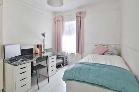 2 bedroom maisonette to rent - Photo 4