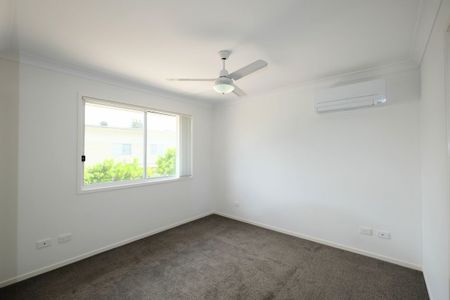FOUR BEDROOM, 3 BATHROOM AIRCONDITIONED TOWNHOUSE - PERFECTLY LOCATED IN CENTRAL OXLEY - Photo 5