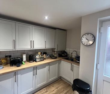 Room in a Shared House, Hartley Grove, LS6 - Photo 3