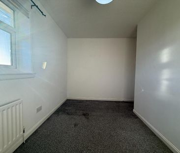 2 bedroom semi-detached house to rent - Photo 3