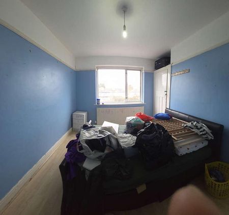 Harrow, HA2 - Photo 2