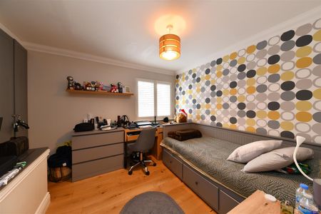 Swale Close, Stevenage, SG1 - Photo 2