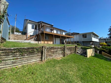 13 Carmen Road, Macquarie Hills - Photo 3