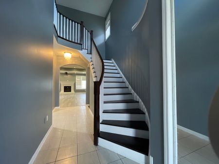 For Lease - 184 Ruhl Drive, Milton, Ontario - Photo 3