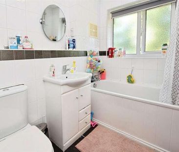 Danziger Way, Borehamwood, WD6 - Photo 1