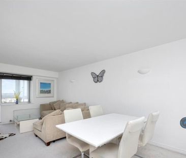 2 bedroom penthouse to rent - Photo 2