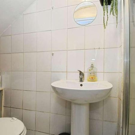 Cecil Road, Hounslow, TW3 - Photo 4