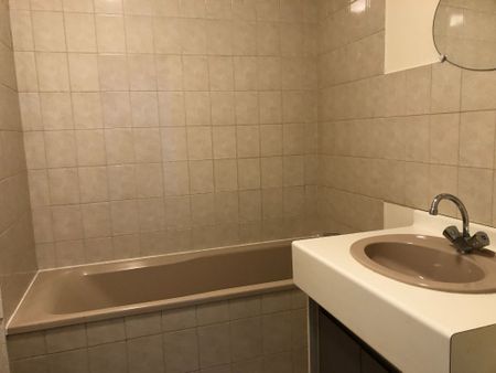 Location Appartement 2 pièces 43m² LAGNY SUR MARNE 77400 - Photo 4