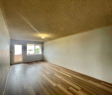 Convenient Prime Location - Photo 1