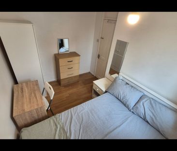 Room in a Shared House, Scotswood Walk, N17 - Photo 4