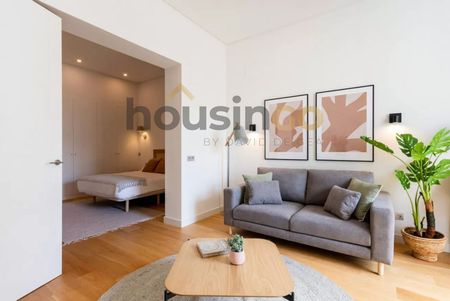 Flat for rent in Madrid (Centro) - Photo 3