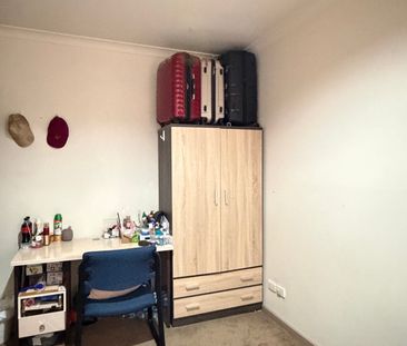 East Melbourne - Photo 3