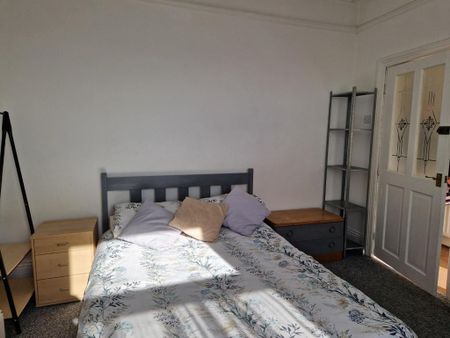 4 bedroom terraced house to rent - Photo 5