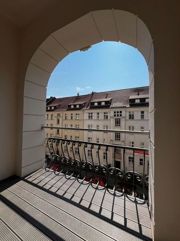 ERSTBEZUG - geräumige 2-Raum Altbauwohnung mit Loggia - Photo 3