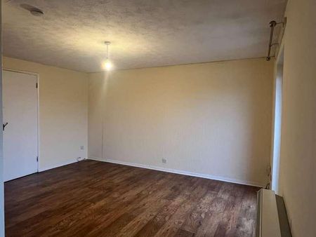 Shafter Road, Dagenham, RM10 - Photo 2