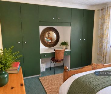 1 bedroom in a house share to rent - Photo 3