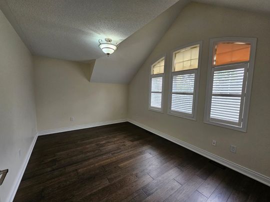 For Lease - 7 Trailside Walk, Brampton, Ontario - Photo 1