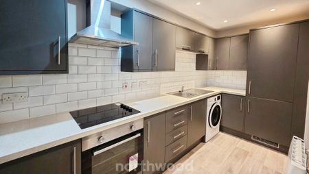 1 bedroom flat to rent - Photo 3