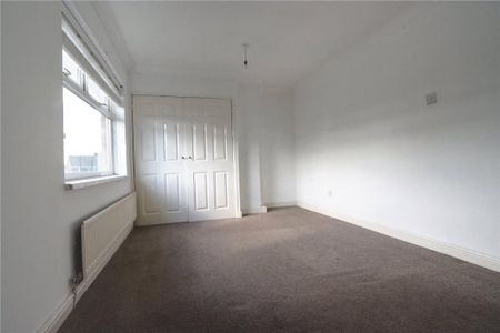2 bedroom semi-detached house to rent - Photo 5