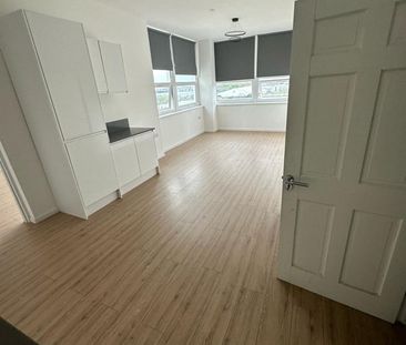 1 Bed Flat, Hawthorns Apartments, B66 - Photo 5