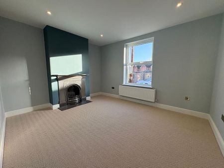 3 bedroom semi-detached house to rent - Photo 2