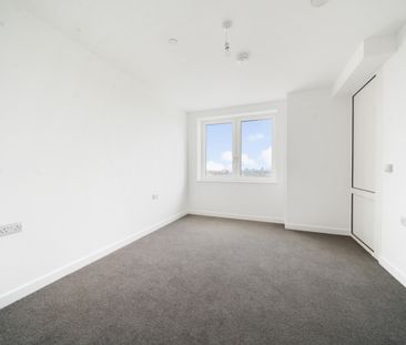 St Pauls Road, Barking, London, IG11 - Photo 4