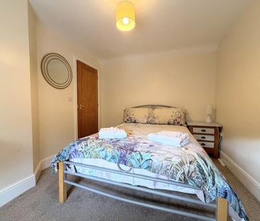 3 bedroom semi-detached house to rent - Photo 4