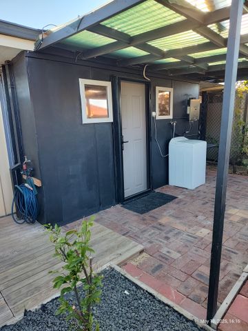 Quinns Rocks - Photo 3