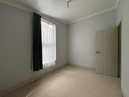Appleby - Photo 2
