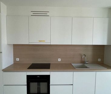 Appartement te huur in Kortrijk voor € 995 met 2 slaapkamers - Photo 5