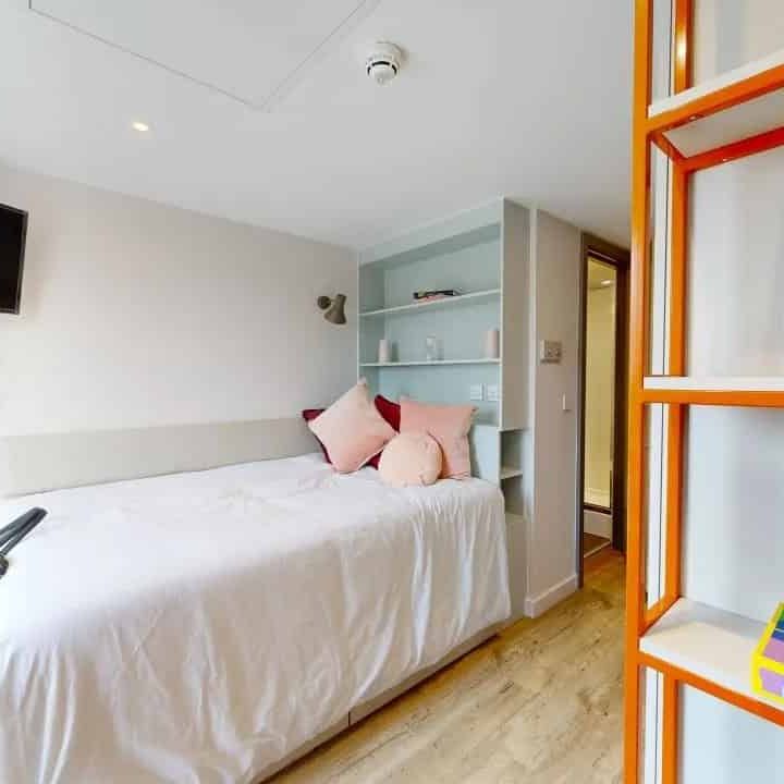 Premium Cluster Studio - Photo 1