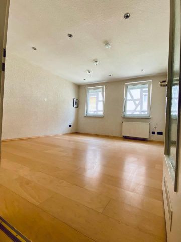 Renovierte helle 3 Zimmer Wohnung im Herzen von Neustadt/Aisch - Photo 3